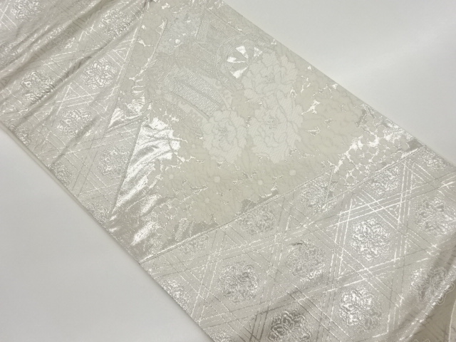 松皮菱に花車模様織出し袋帯